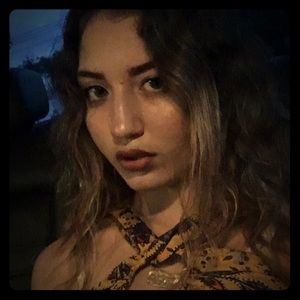 Meet your Posher, Chanelie